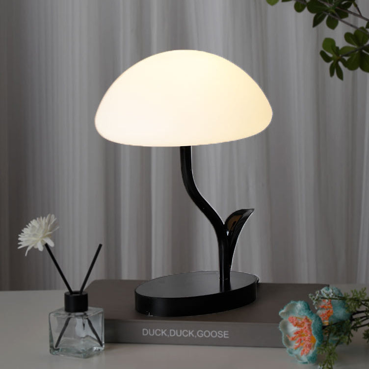Mushroom Table Lamp With USB Dimming