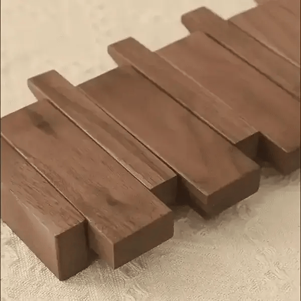 Cuier de perete în stil pian Asterwood cu chei