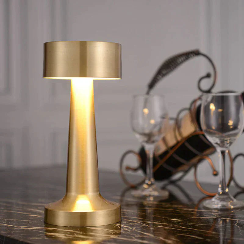 Oppladbar bordlampe for barer og restauranter