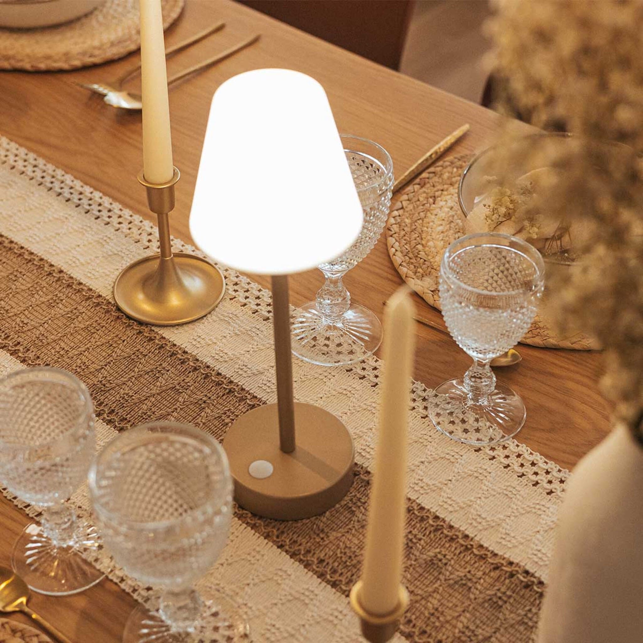 Mira Slim | Wireless Table Lamp