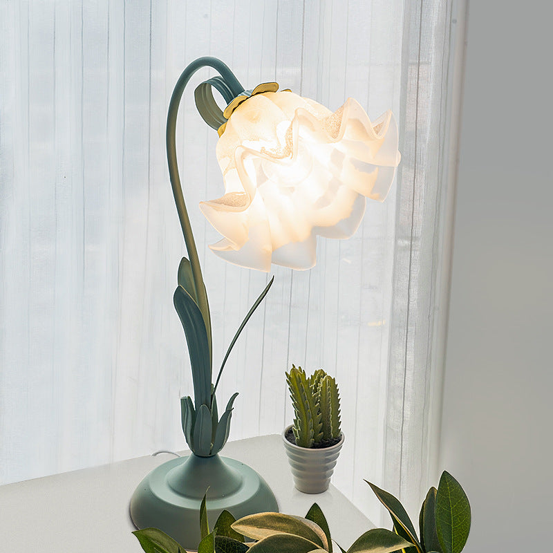 Sorene | Lampa stołowa z motywem lilii