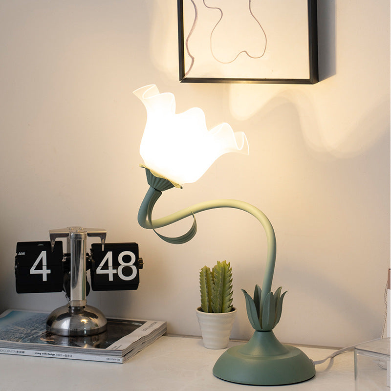 Sorene | Lampa stołowa z motywem lilii