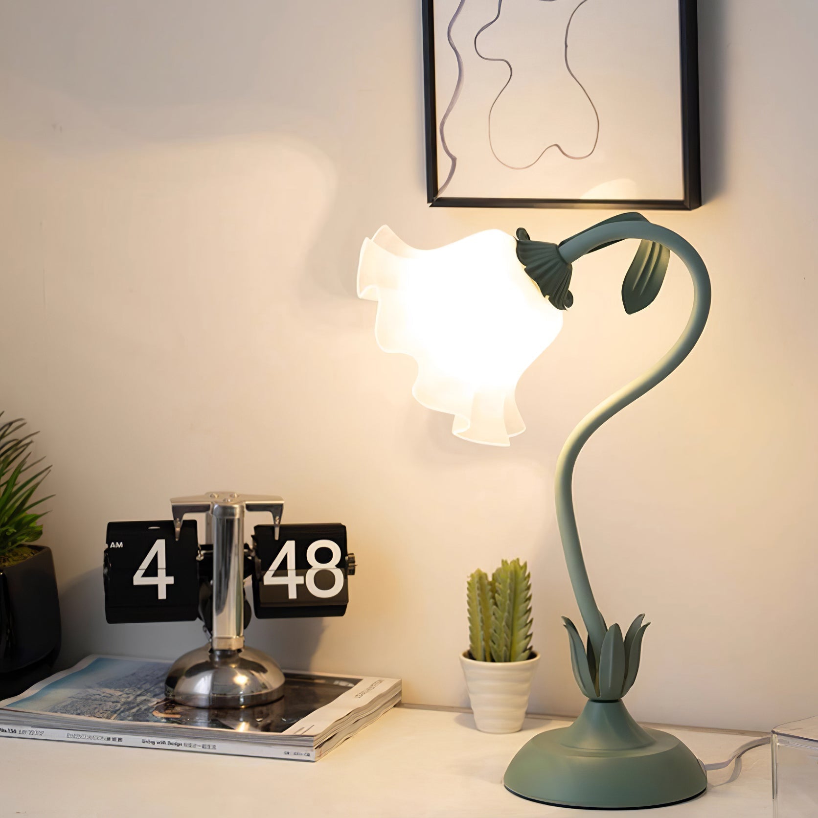 Sorene | Lampa stołowa z motywem lilii