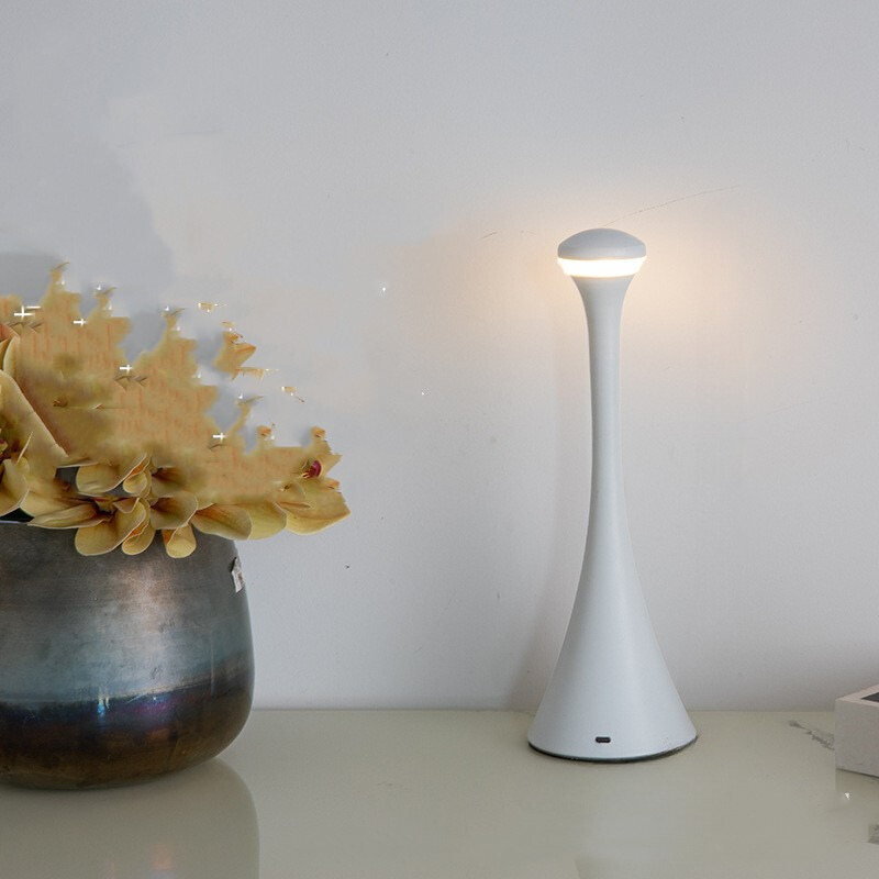 Luma | Ledningsfri oppladbar bordlampe, slank moderne design