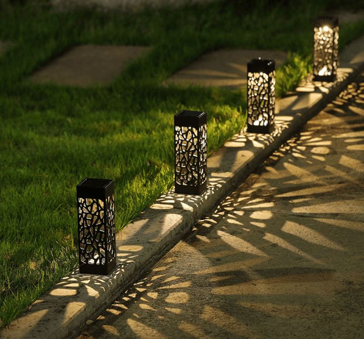 Norroe - Solar Garden Light Pole - Wireless Solar Outdoor Lamp