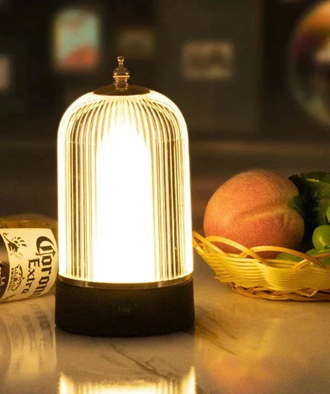 Kestrel | Bærbar Retro Fuglebur Bordlampe med Vintage LED-belysning