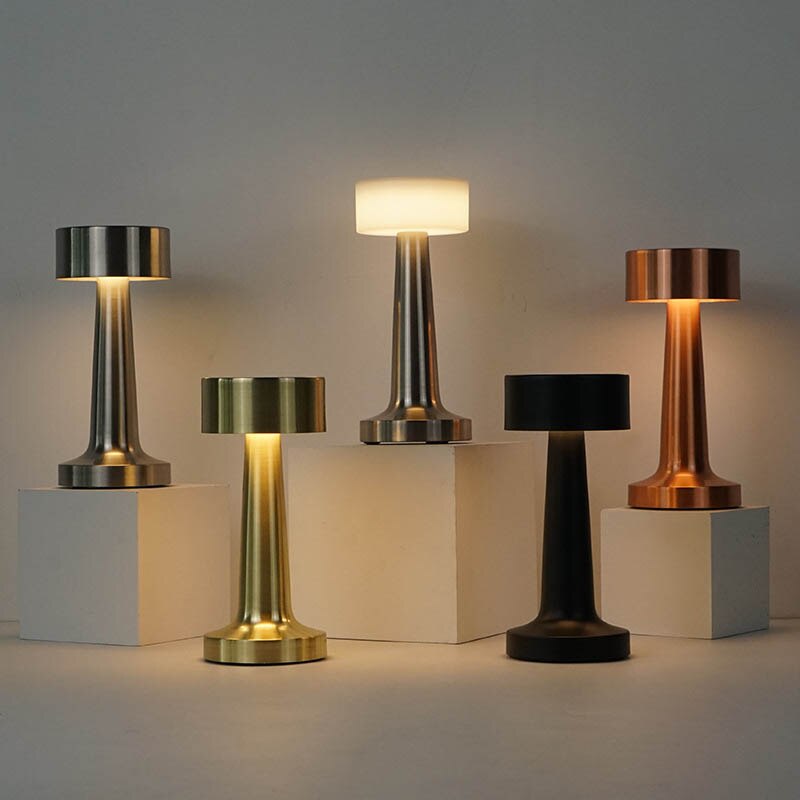 Oppladbar bordlampe for barer og restauranter