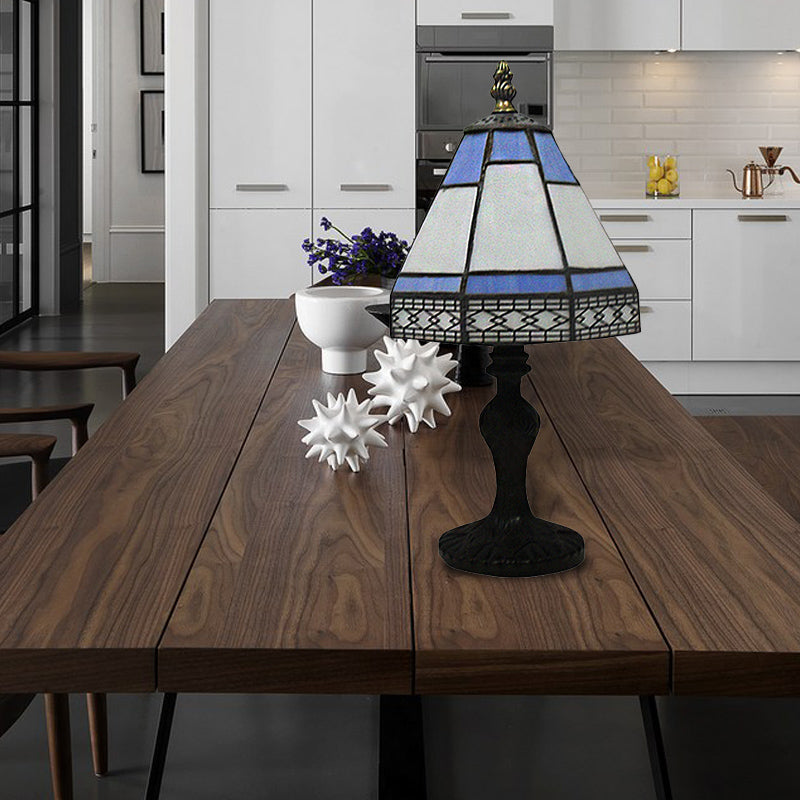 Aleron | Lampada da comodino conica beige e blu, stile vetro colorato a singola testa