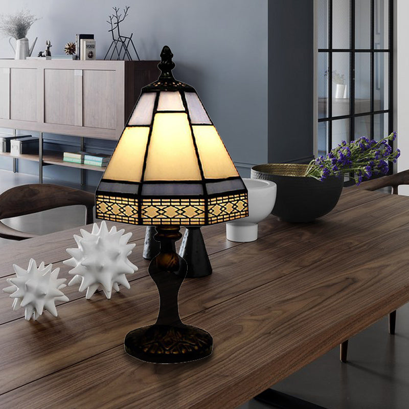 Aleron | Lampada da comodino conica beige e blu, stile vetro colorato a singola testa