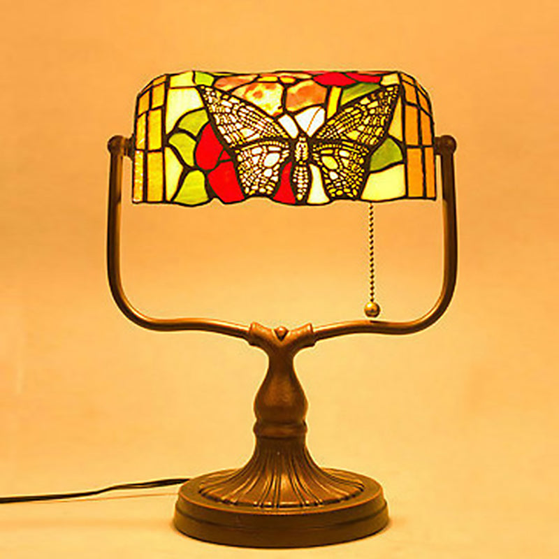 Lampada da tavolo mediterranea Aurelle con testa singola, vetro bianco tagliato a mano, motivo farfalla, lampada da banchiere con catena a tirante