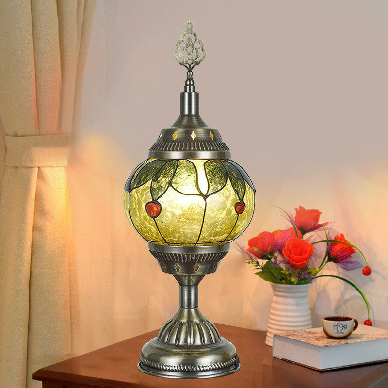 Aldara | Lampada da comodino in ferro a forma di urna con una luce, stile turco, finitura bronzo