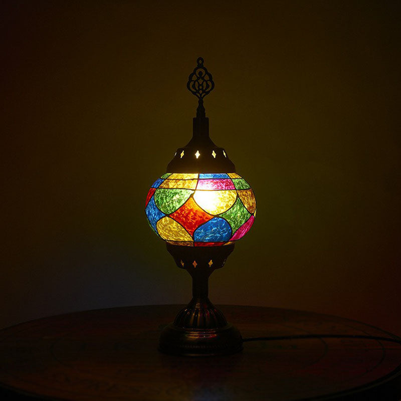 Aldara | Lampada da comodino in ferro a forma di urna con una luce, stile turco, finitura bronzo