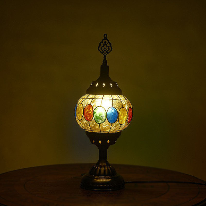 Aldara | Lampada da comodino in ferro a forma di urna con una luce, stile turco, finitura bronzo