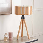 Avenby | Lampa stołowa na trójnogu z naturalnymi drewnianymi listwami