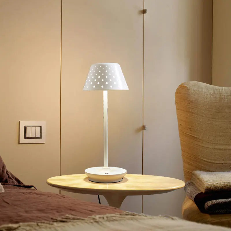 Bezprzewodowa nowoczesna lampa marki Solena