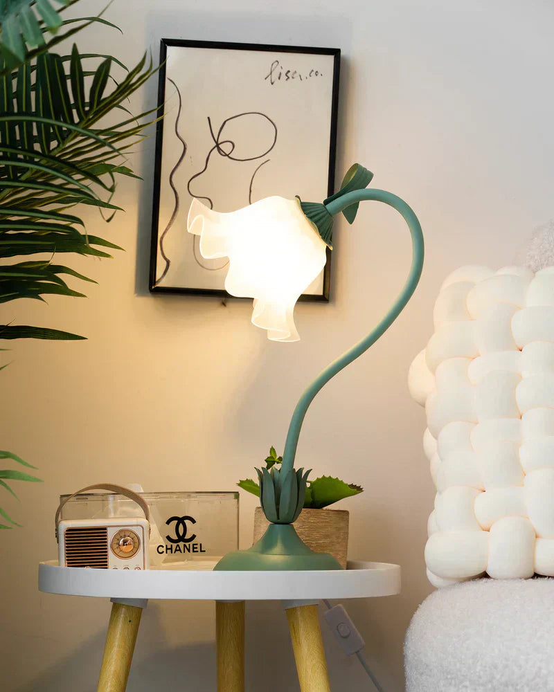 Sorene | Lily Motif Table Lamp