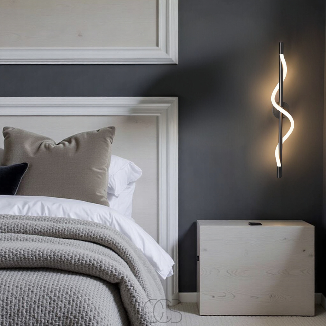 Norroe - Slim LED wall lamp - Black aluminum