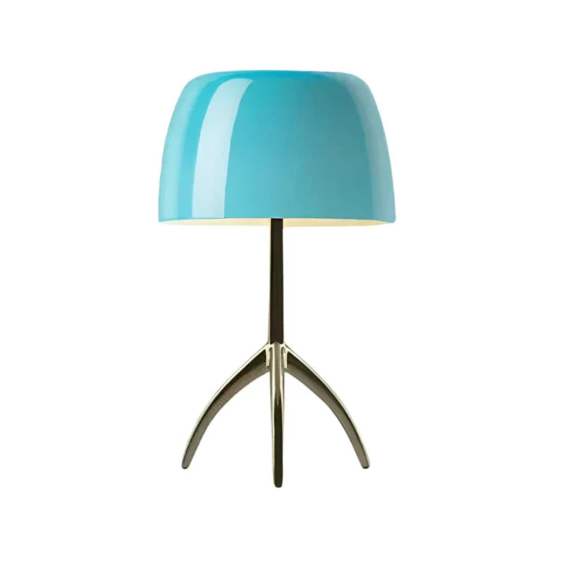 Lampada da tavolo a treppiede LED moderna Arven per illuminazione da scrivania elegante
