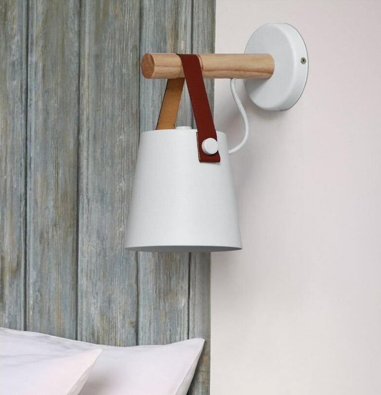 Svea | Skandinavisk trevegglampe