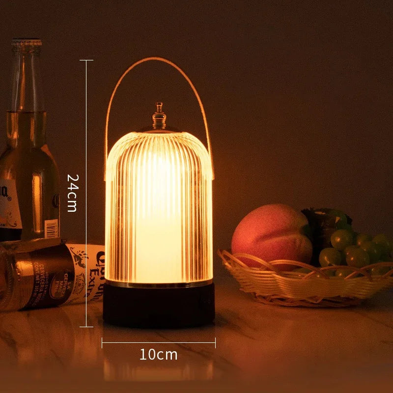 Kestrel | Bærbar Retro Fuglebur Bordlampe med Vintage LED-belysning