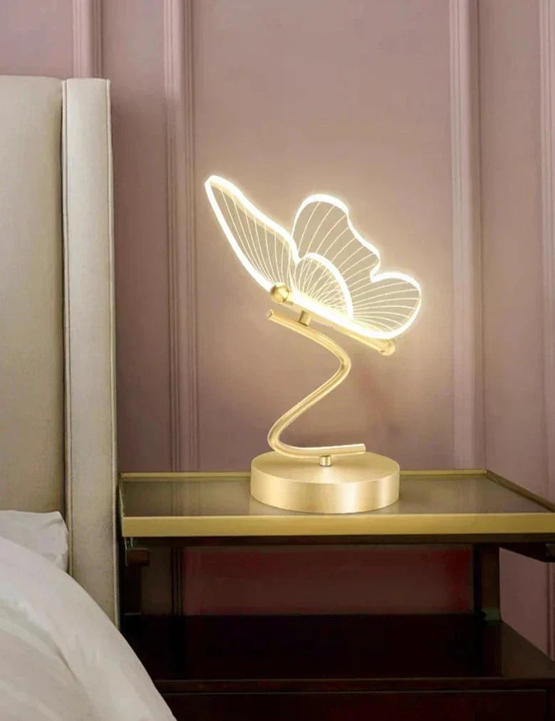 Aurelle | Lampada da tavolo di lusso contemporaneo ispirata a una farfalla