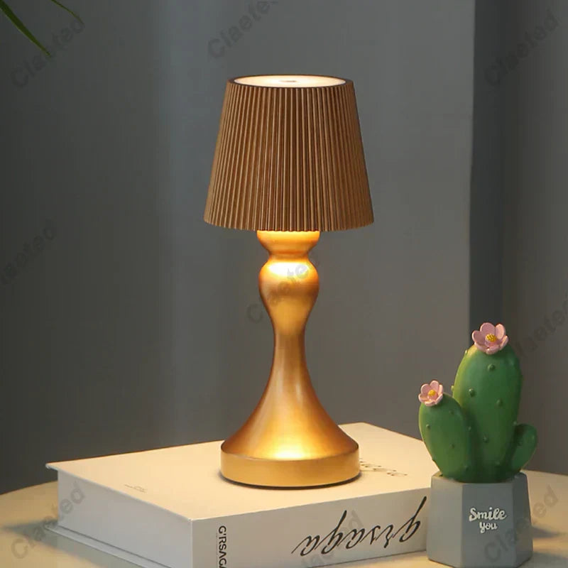 Lampada da comodino bianca ricaricabile Alera con controlli touch