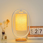 Retro drewniana lampa stołowa LED
