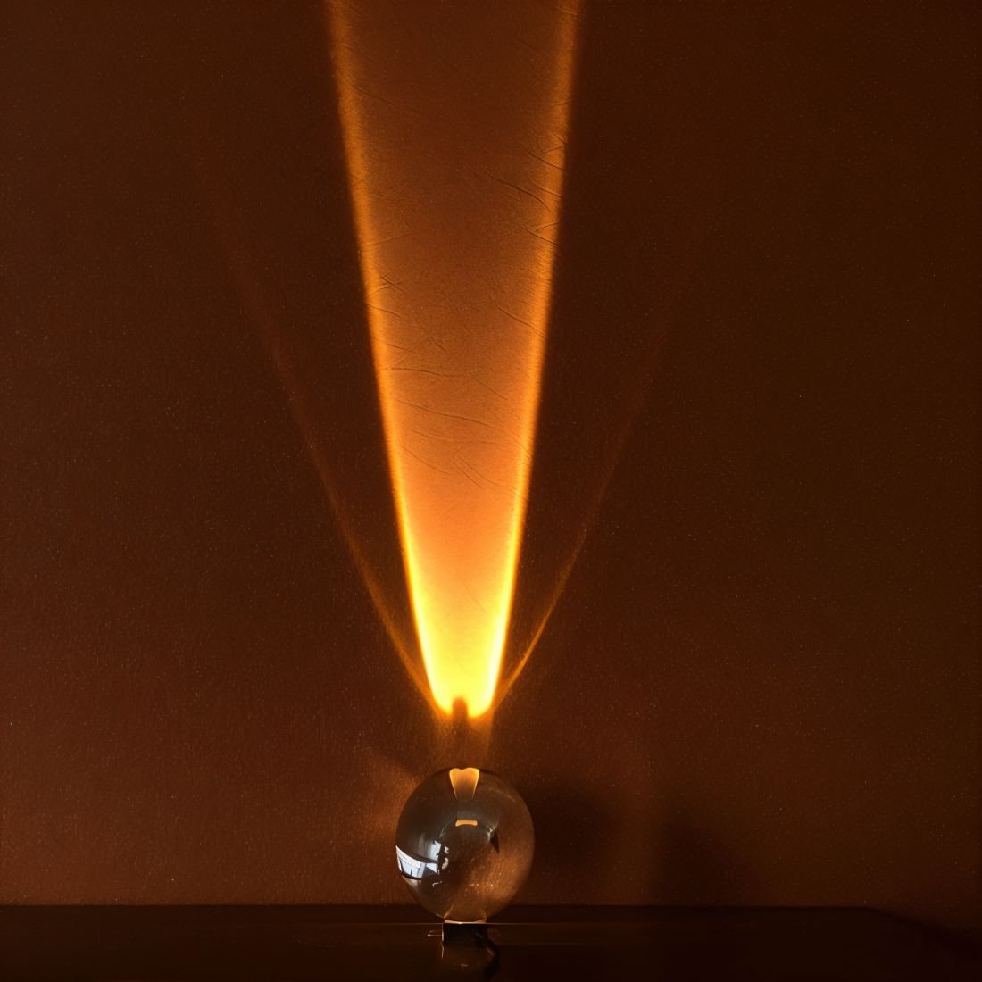 Crystal Eye bordlampe av Liora