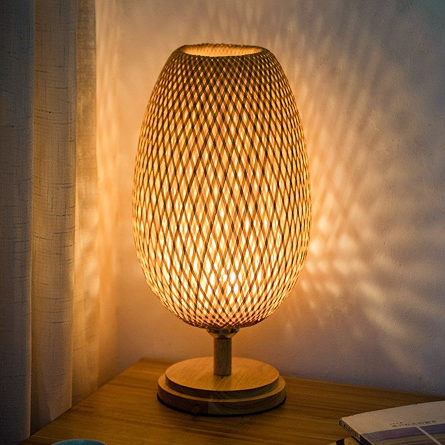 Pleciona bambusowa lampka nocna