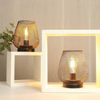 Lampa nocna z industrialną klatką