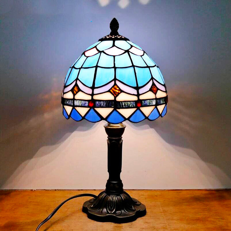 Vintage niebieska mozaikowa lampka nocna ze szkła witrażowego