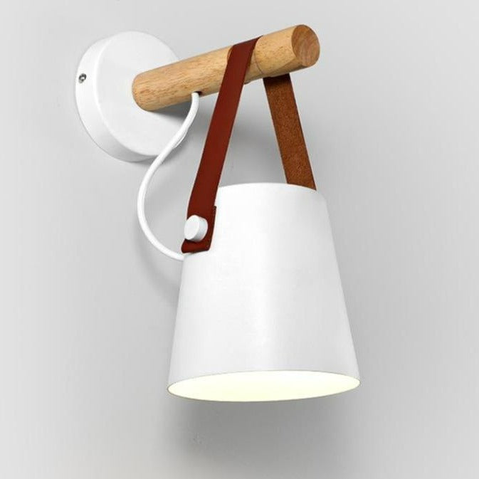 Svea | Skandynawska drewniana lampa ścienna zawieszana