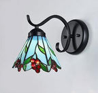 Lampa ścienna w nowoczesnym stylu śródziemnomorskim