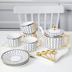 Deluxe Elara Gulddetaljerad Benporslin Tekanna Set Med Koppar