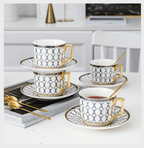 Deluxe Elara Gulddetaljerad Benporslin Tekanna Set Med Koppar