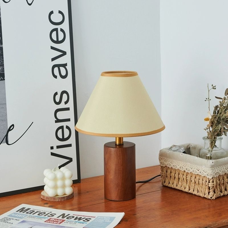 Miyabi Retro-Inspired Japanese Table Lamp